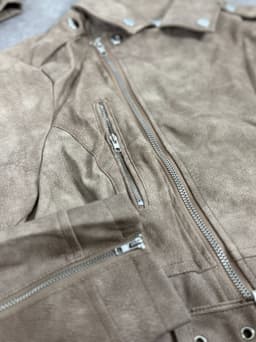 Campera cuerina con cinto por mayor ( Pack de 12 a $ 890 c/u ) - imagen
