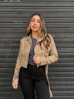Campera cuerina con cinto por mayor ( Pack de 12 a $ 890 c/u )