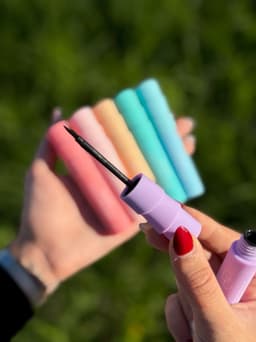 Delineador liquido - imagen