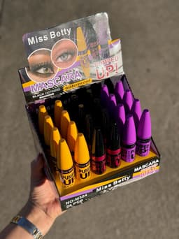 Mascara de Pestaña Resistente al Agua - imagen