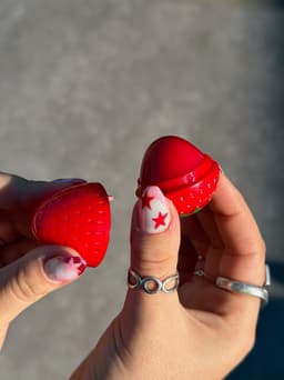 Balsamo para labios de frutilla - imagen
