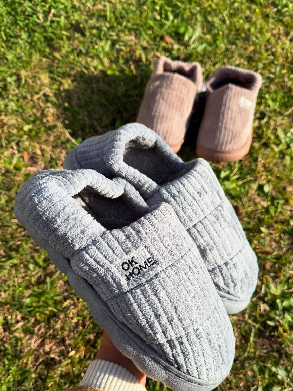 Pantuflas peluditas modelo cerrado