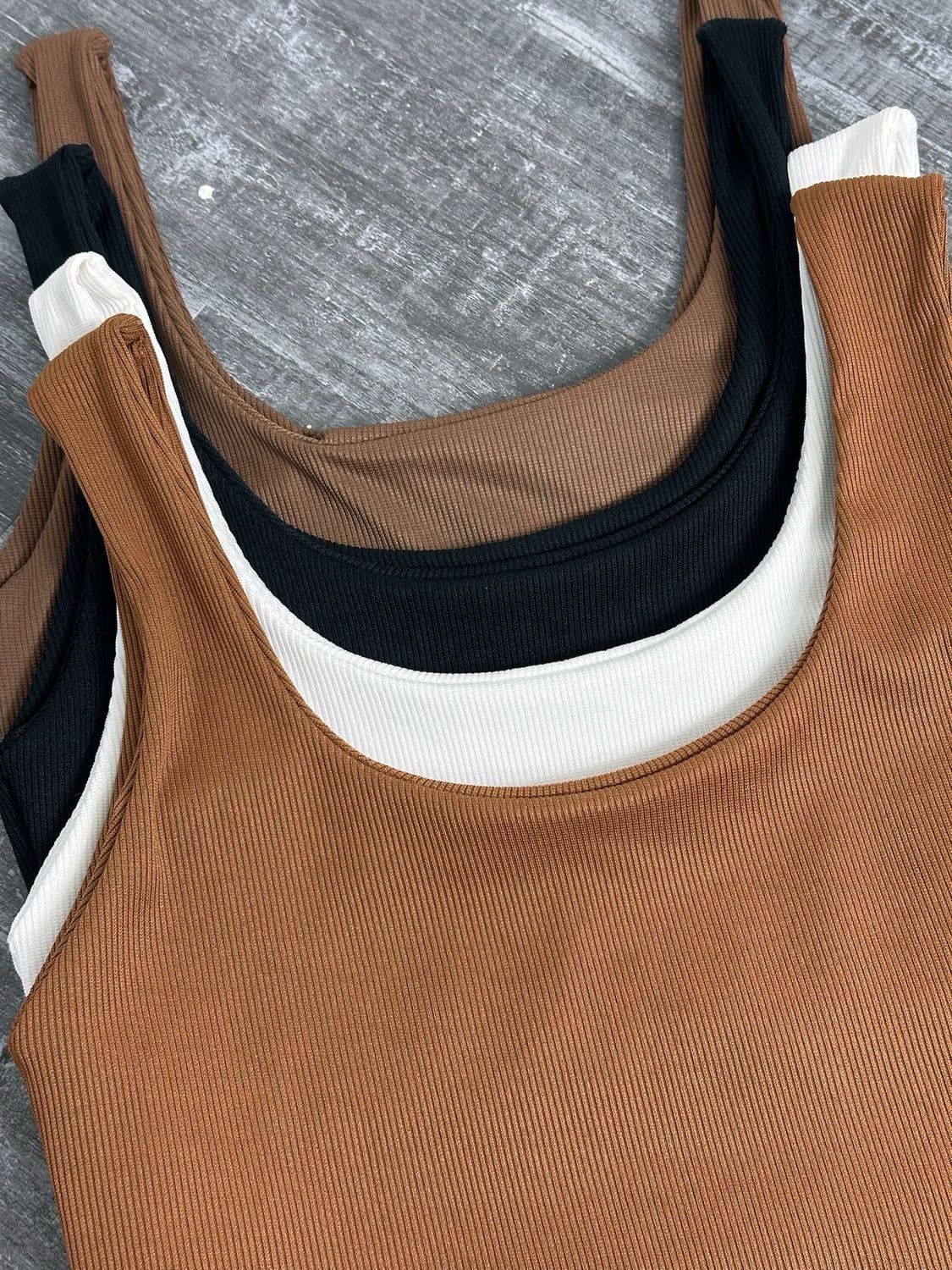 Micro top morley en tela ribana